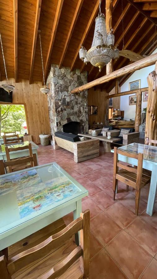 Hosteria Brisas Del Cerro Вілья-Ла-Ангостура Екстер'єр фото