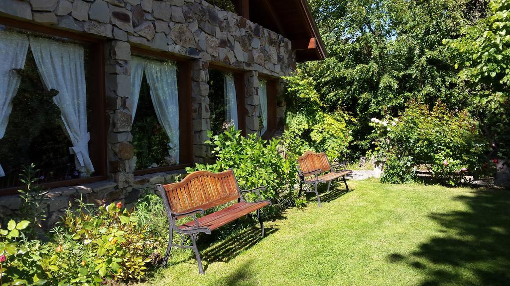 Hosteria Brisas Del Cerro Вілья-Ла-Ангостура Екстер'єр фото