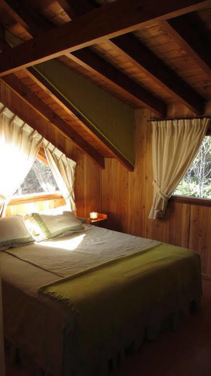 Hosteria Brisas Del Cerro Вілья-Ла-Ангостура Екстер'єр фото
